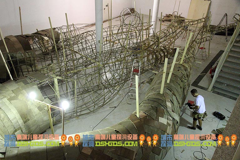 798城市探洞工場(chǎng)制作.jpg 798城市探洞工場(chǎng)制作